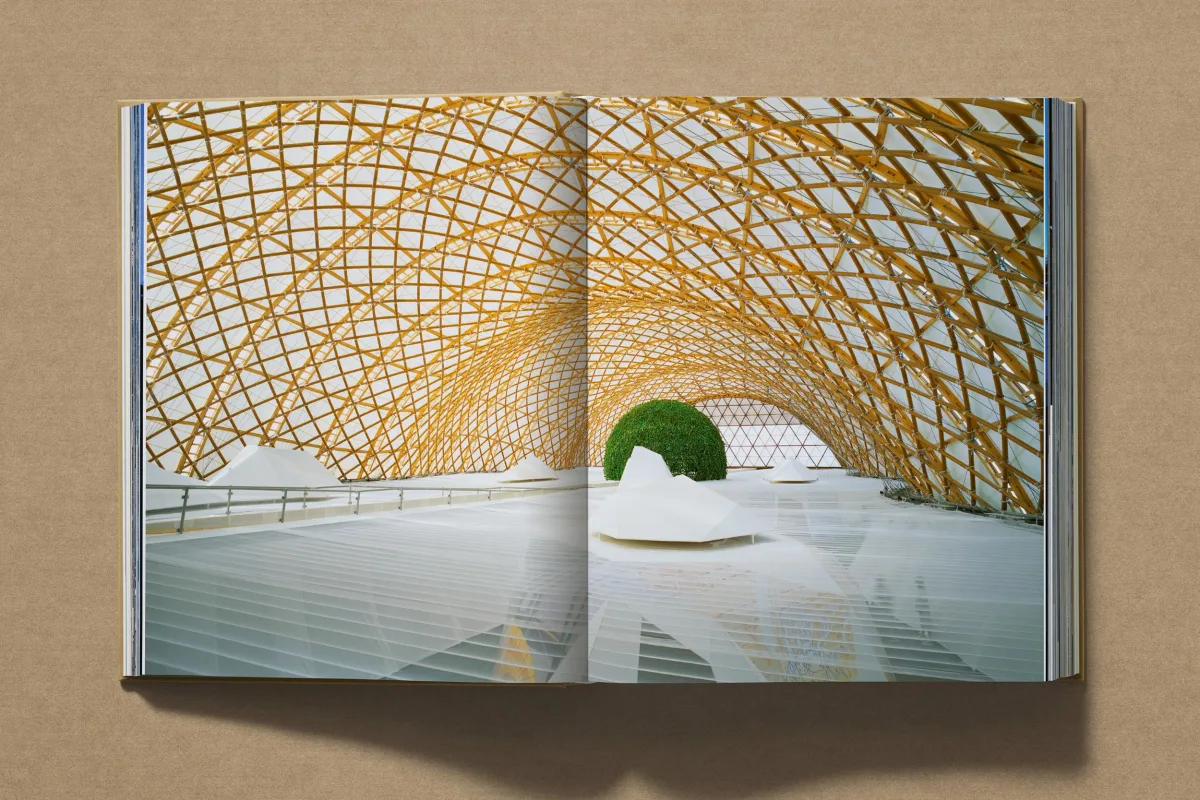 Shigeru Ban - Image 7 of 28